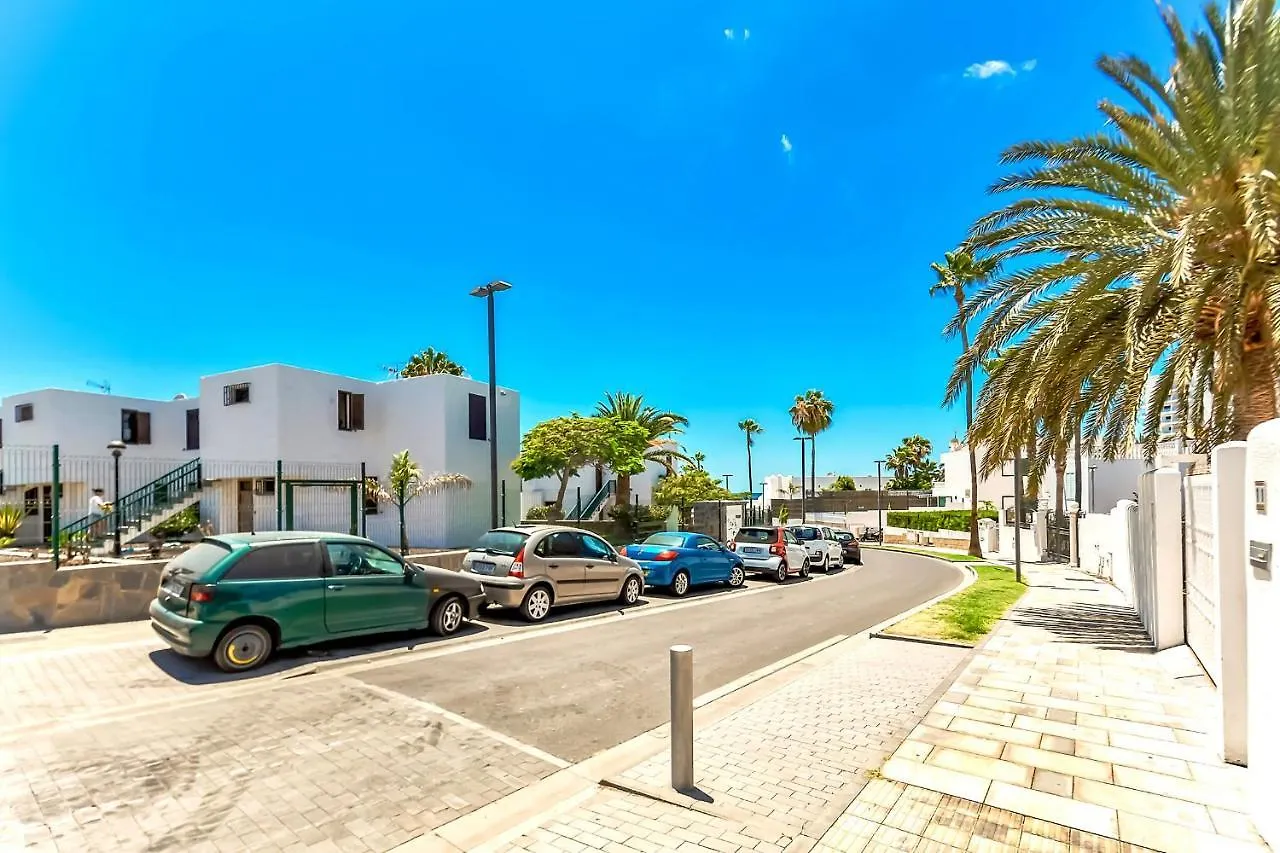 Two Bedroom Apartment, Near Playa De Las Americas, Wifi, Pool Apartment Playa de las Americas (Tenerife)